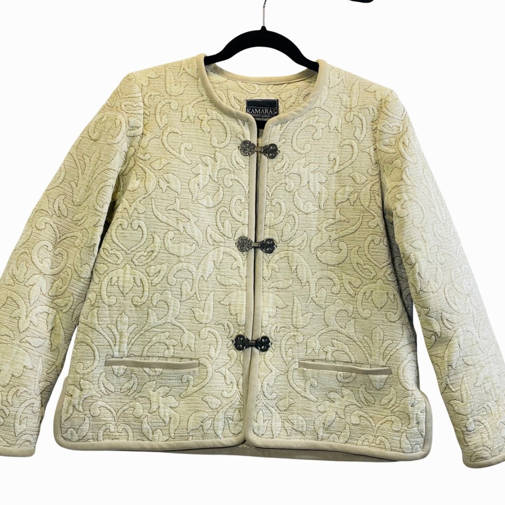 Kamara Women's Beige Quilted Floral Jacket Small Hungarian Designer Velvet‎